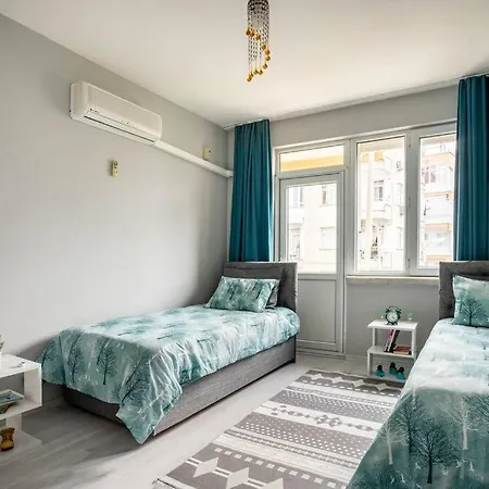2+1 Daire. Heryereyakin,100 Mbps Internet,aile Evi Apartmán